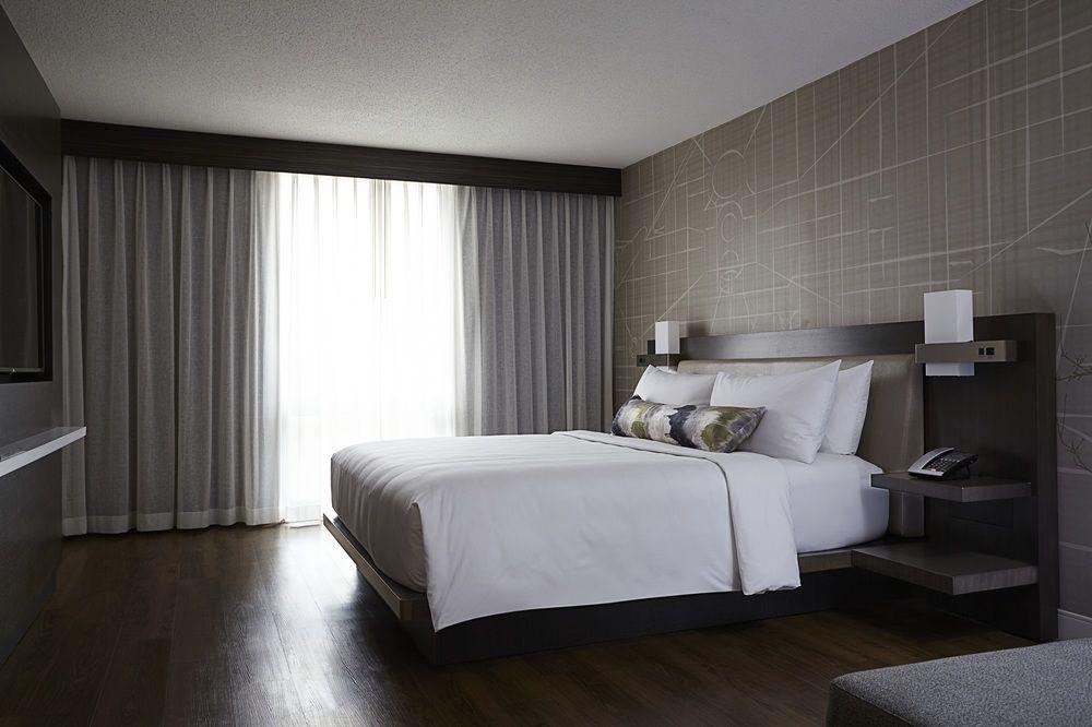 Bethesda Marriott Hotel Exterior photo