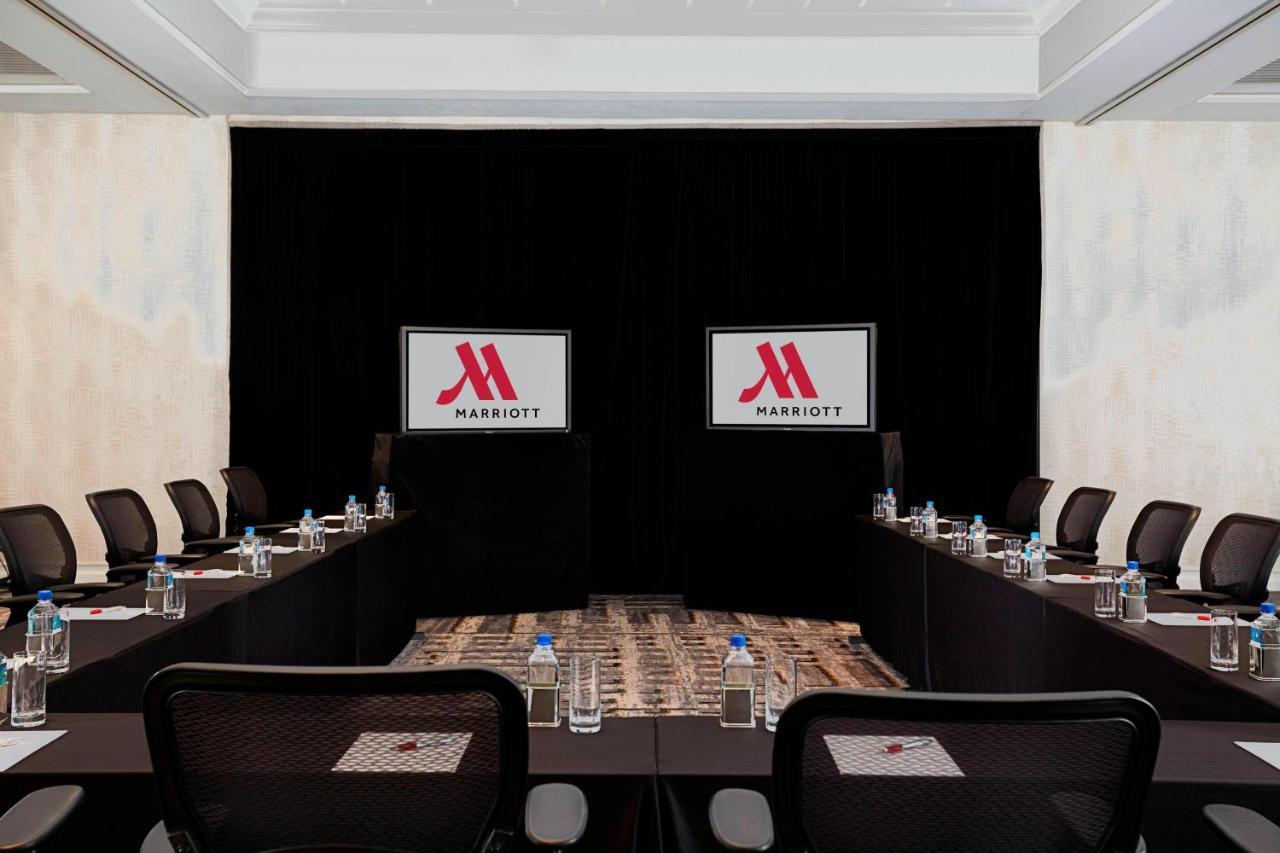 Bethesda Marriott Hotel Exterior photo